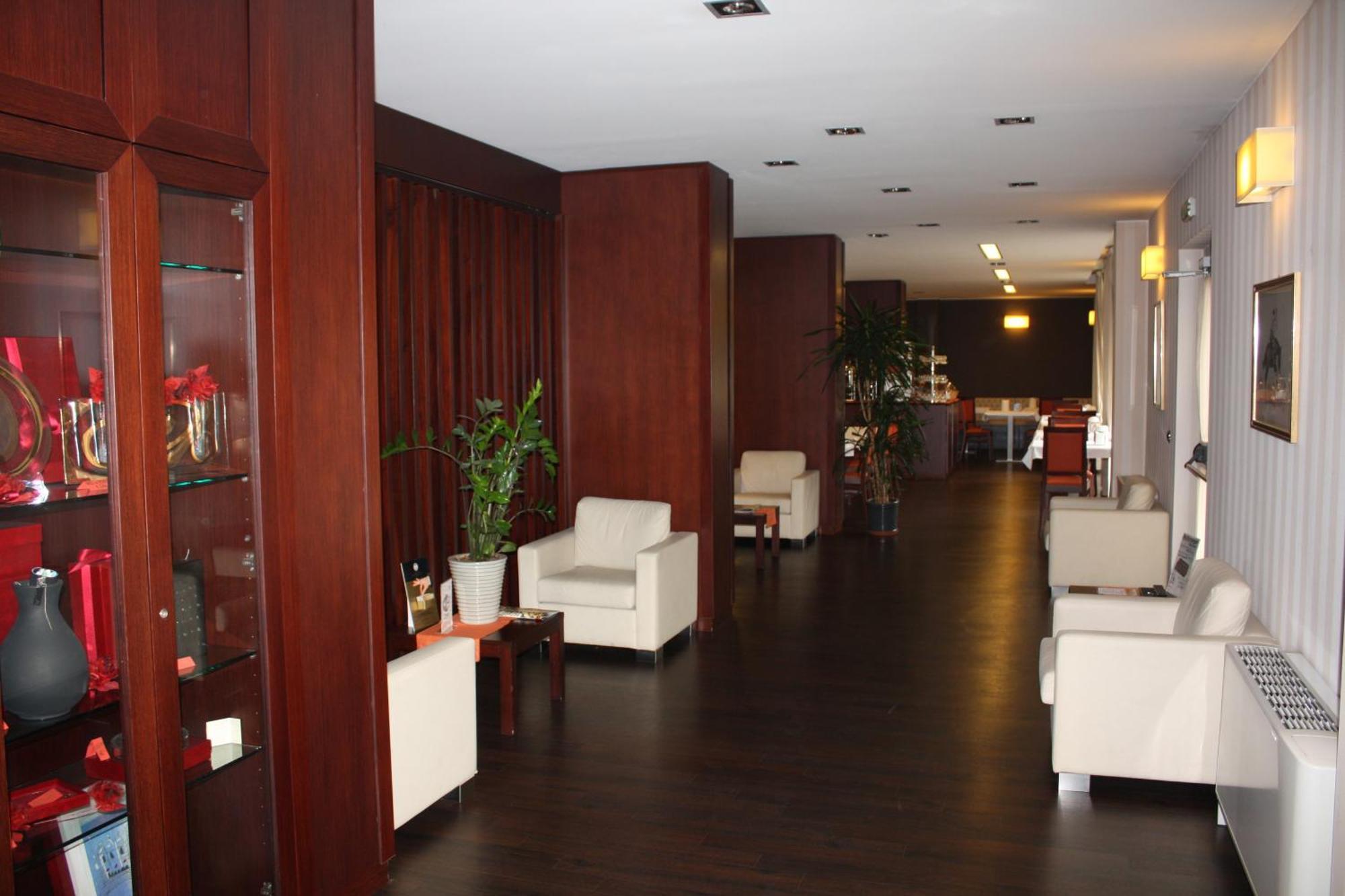 Hotel 2C Λενιάνο Εξωτερικό φωτογραφία