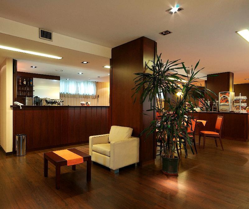 Hotel 2C Λενιάνο Εξωτερικό φωτογραφία