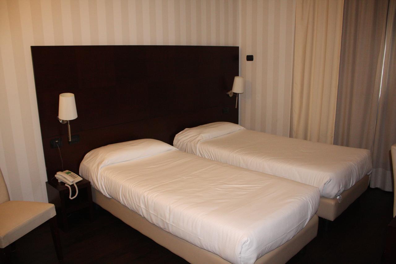 Hotel 2C Λενιάνο Εξωτερικό φωτογραφία