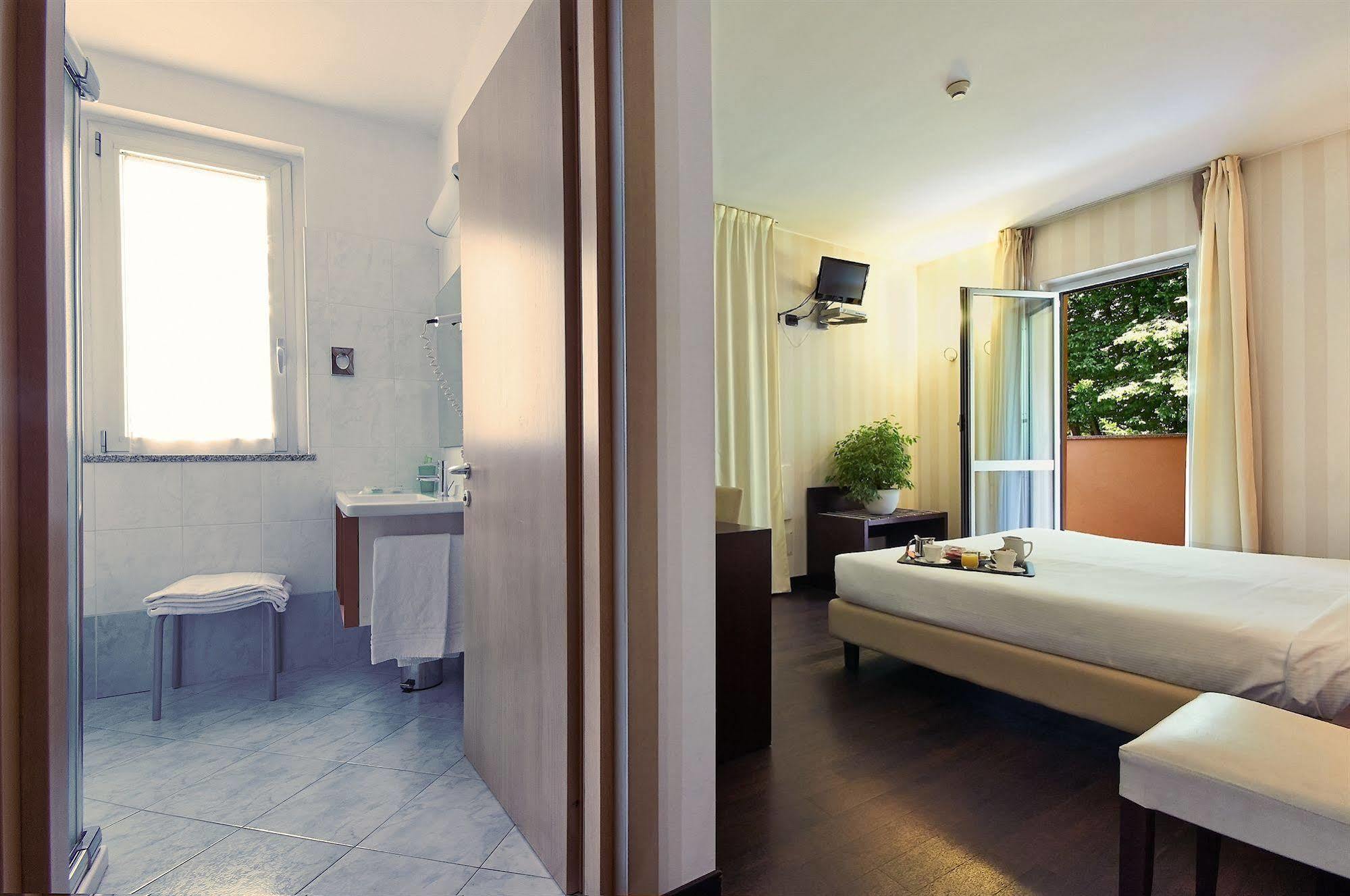 Hotel 2C Λενιάνο Εξωτερικό φωτογραφία