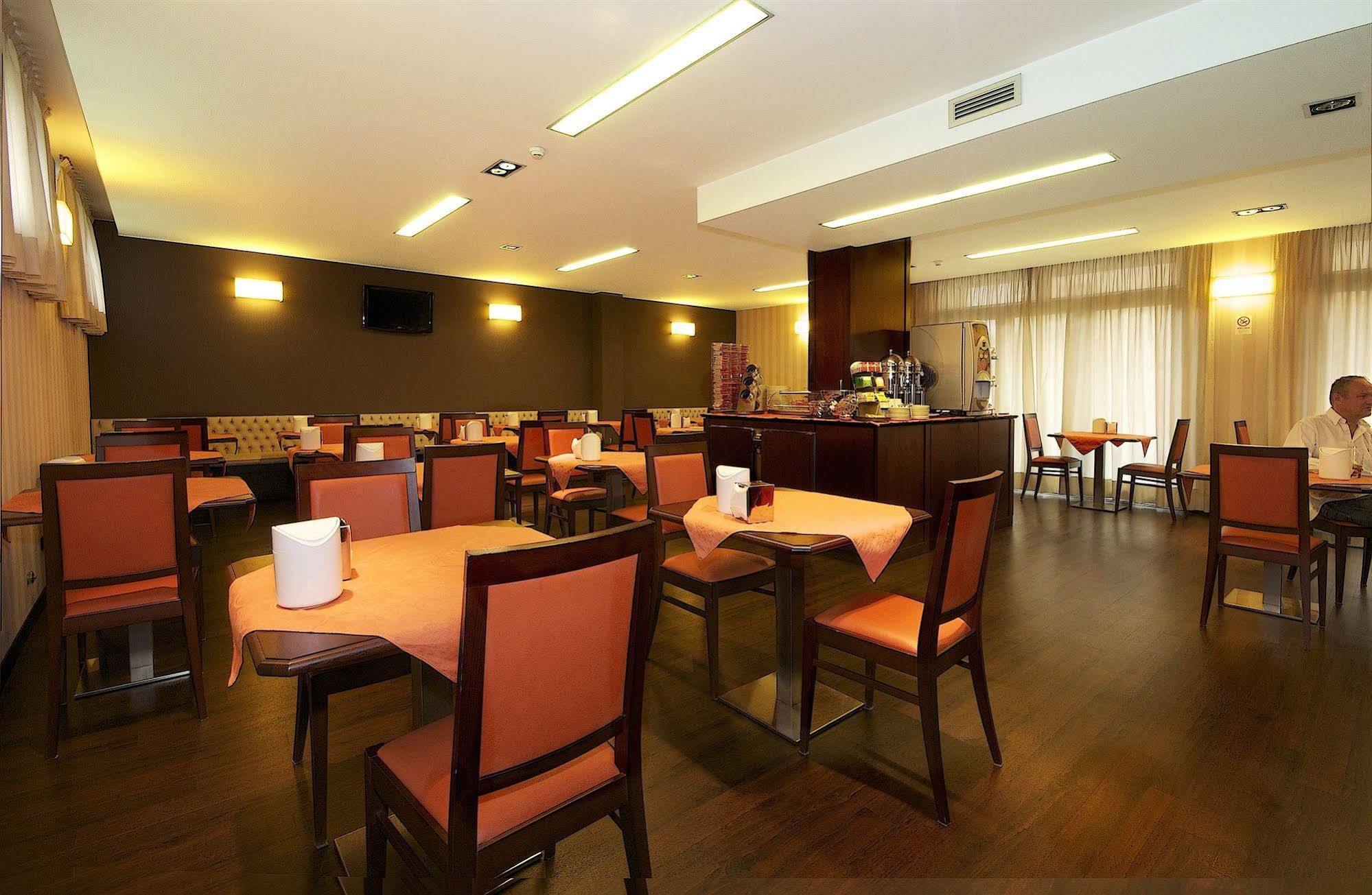 Hotel 2C Λενιάνο Εξωτερικό φωτογραφία