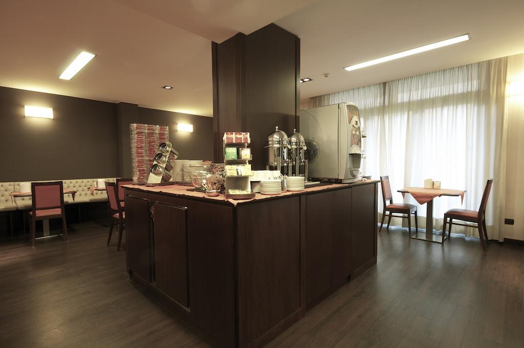 Hotel 2C Λενιάνο Εξωτερικό φωτογραφία